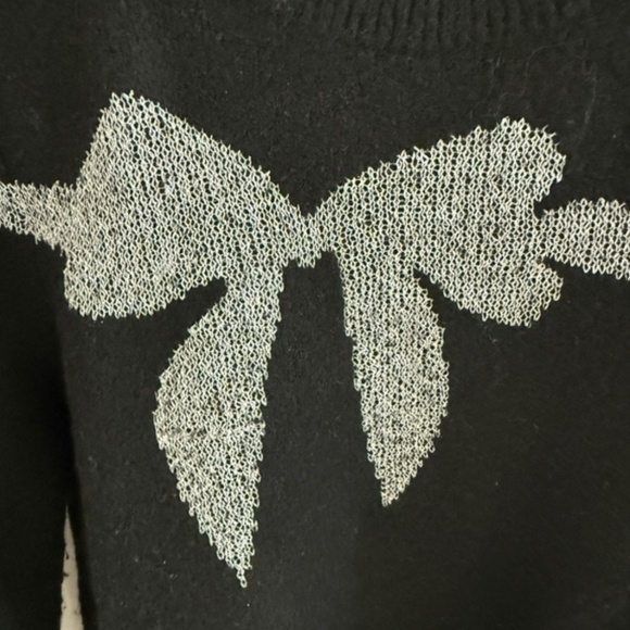 Beautiful Sweater - Picture 5 of 5